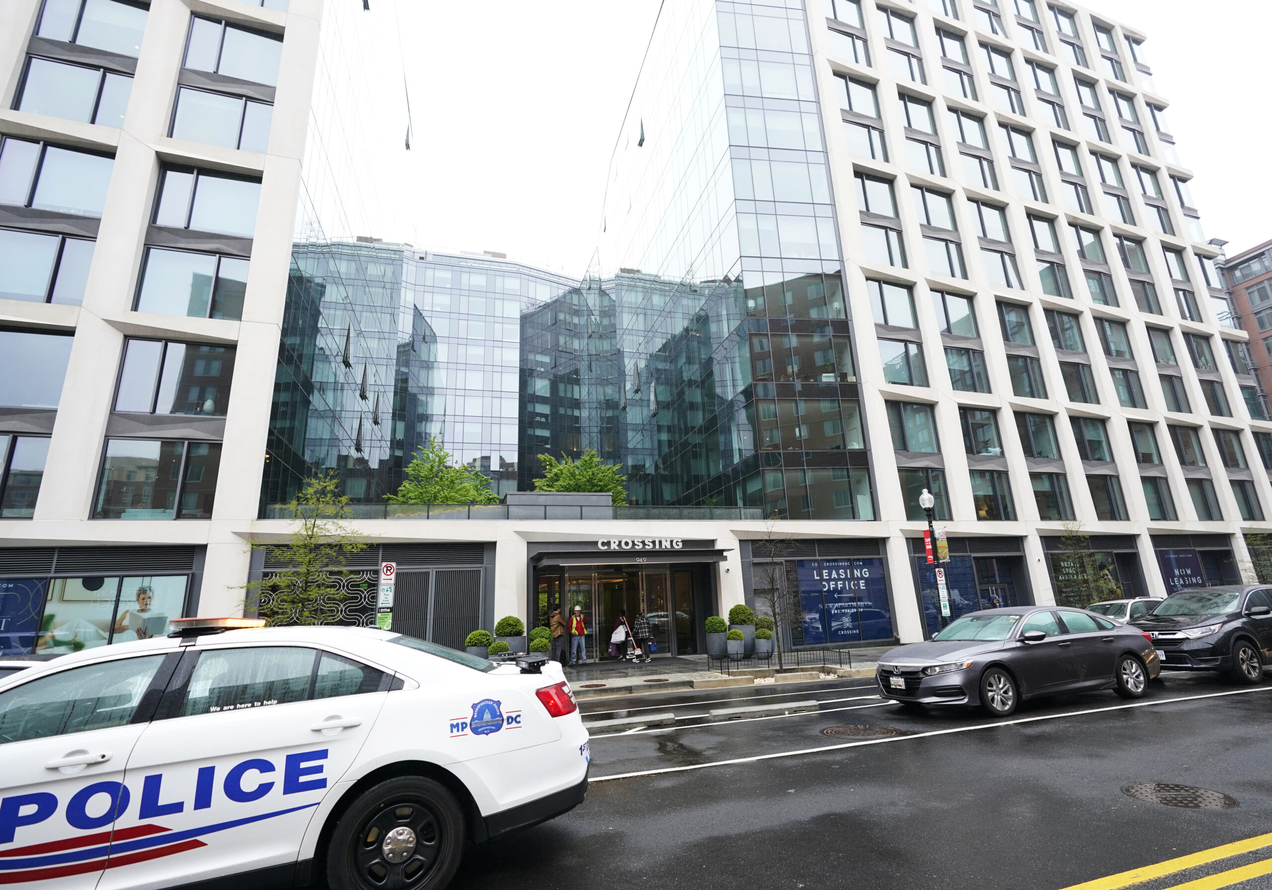 DC police investigating two gunpoint dog robberies
