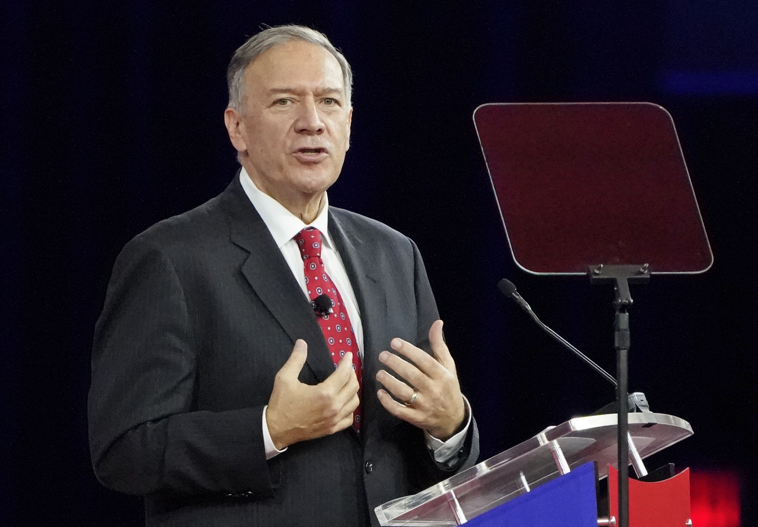 WATCH: Mike Pompeo clashes with protesters during speech at Yale University