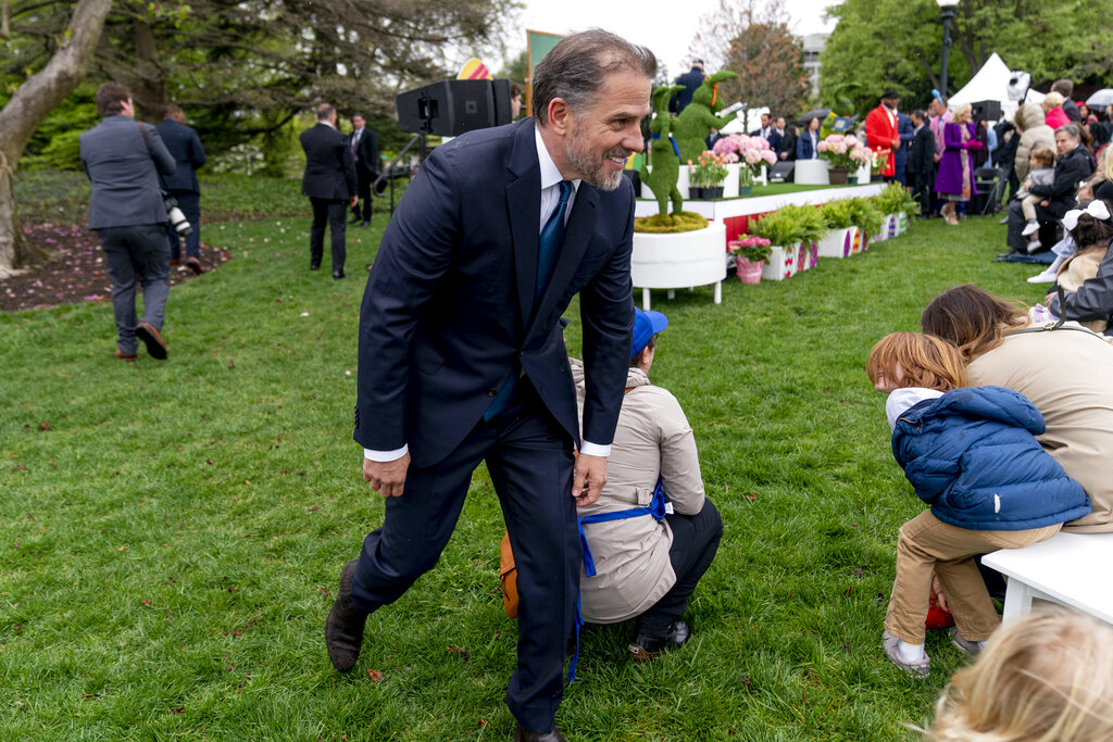 Hunter Biden paid full-time salary to stripper who had his child