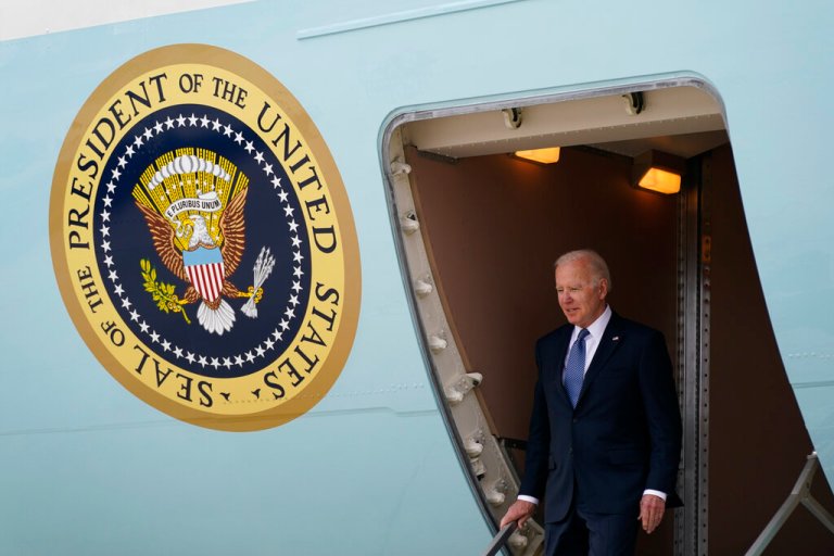 Biden promises Ukraine new artillery in battle against Russia