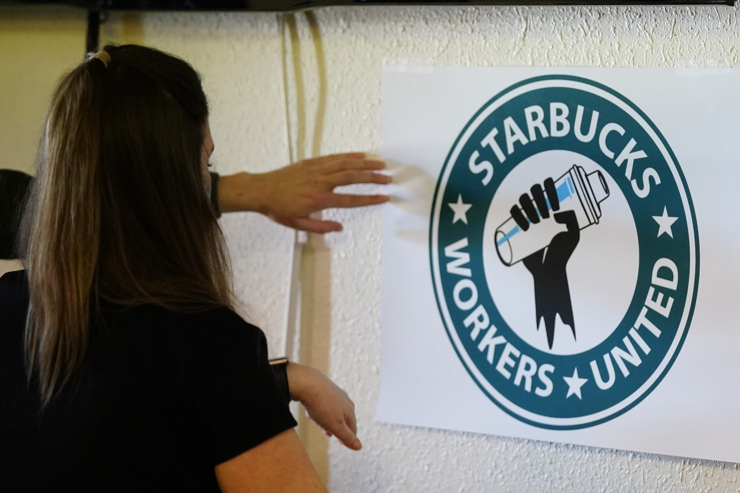 Starbucks roasts Biden for meeting with union organizer