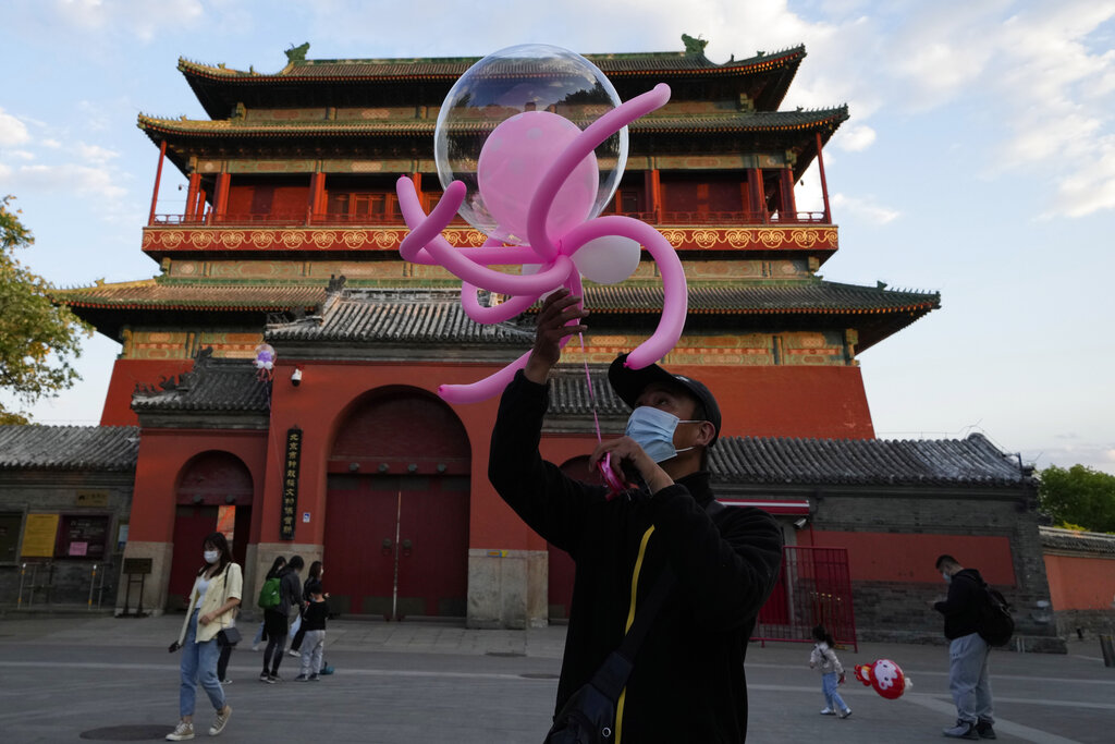 Beijing reopens isolation center in attempt to avoid lockdown