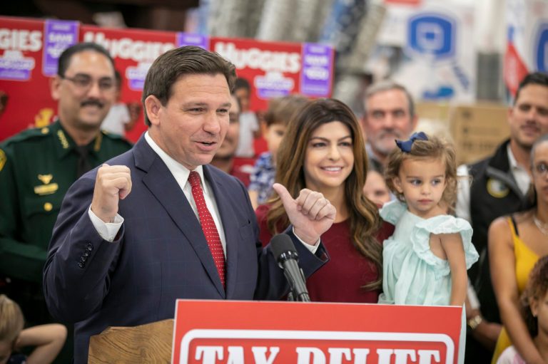 WATCH: Gov. DeSantis hits fundraising record, Casey DeSantis back on campaign trail