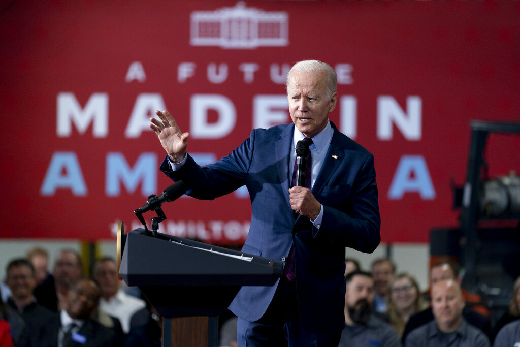 White House Report Card: Graders split on red-meat issues, Roe, border