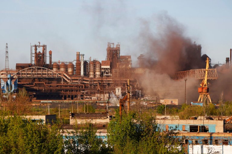 Ukrainian troops evacuate from Mariupol steel plant after 82-day standoff