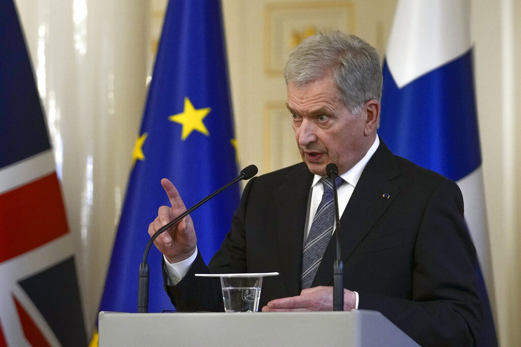 Finland’s leaders announce intention to join NATO