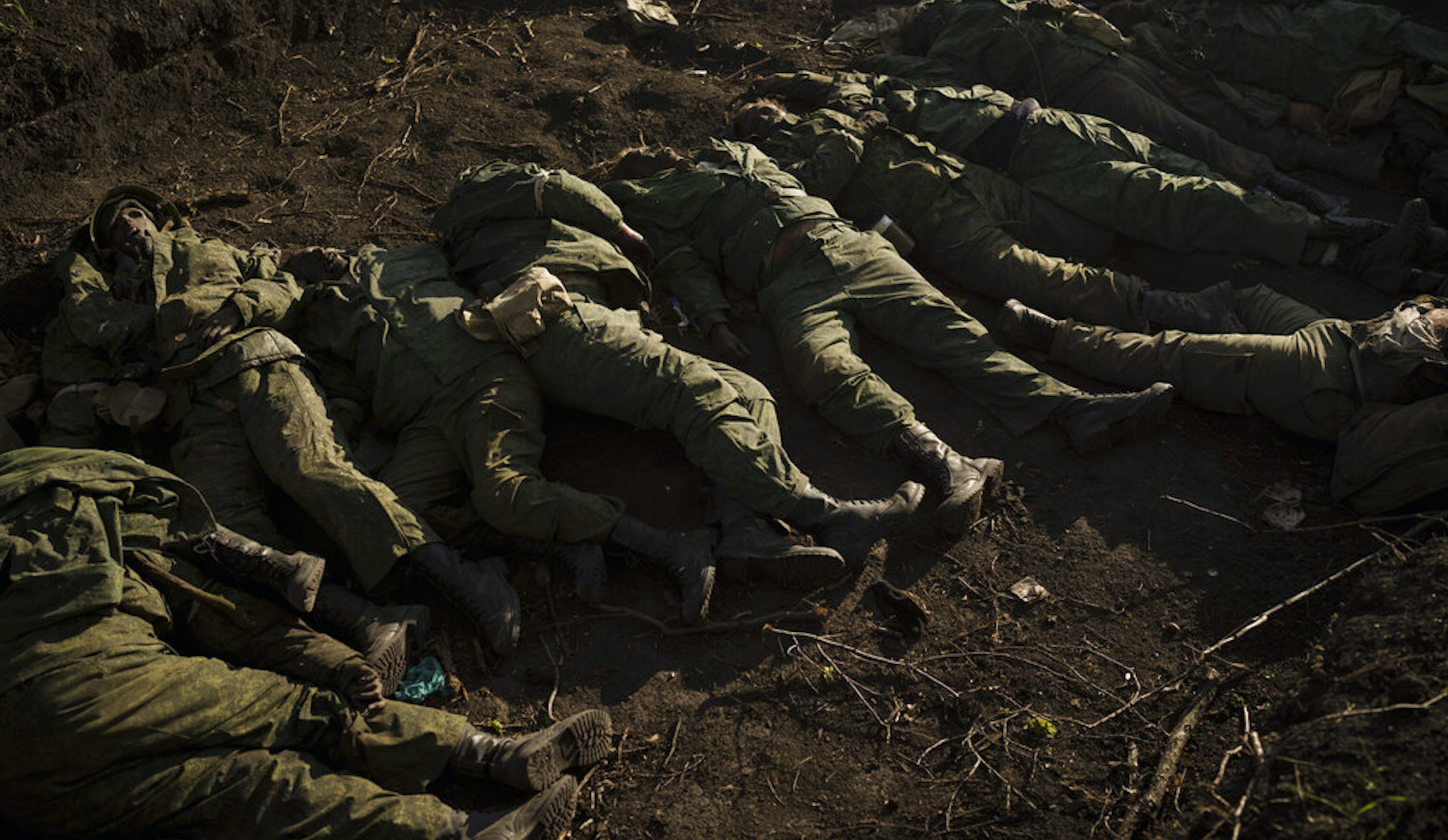 Russian commanders killing their own wounded in Ukraine: Report