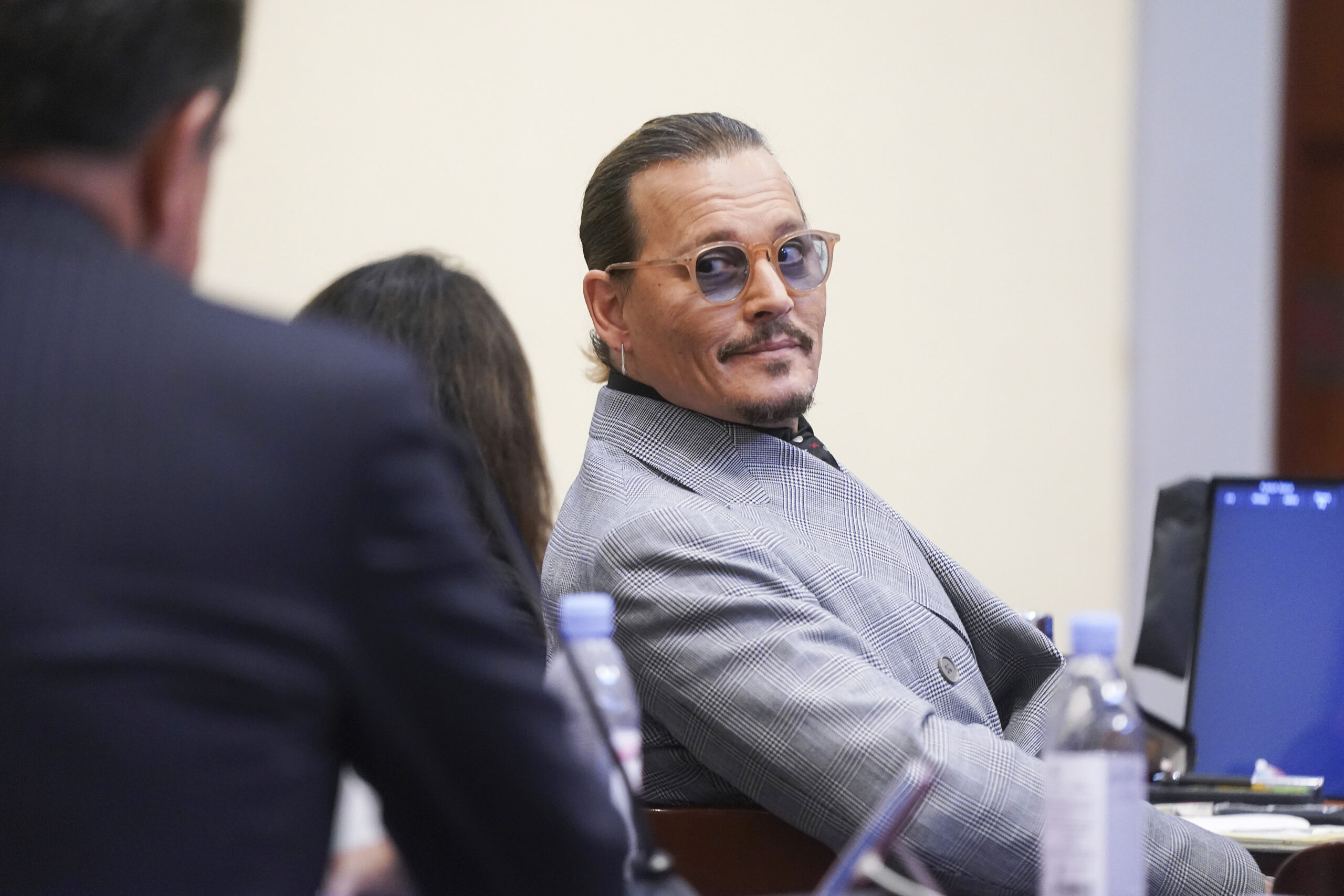 WATCH: Former Depp psychiatrist claims the star struggled with anger and jealousy