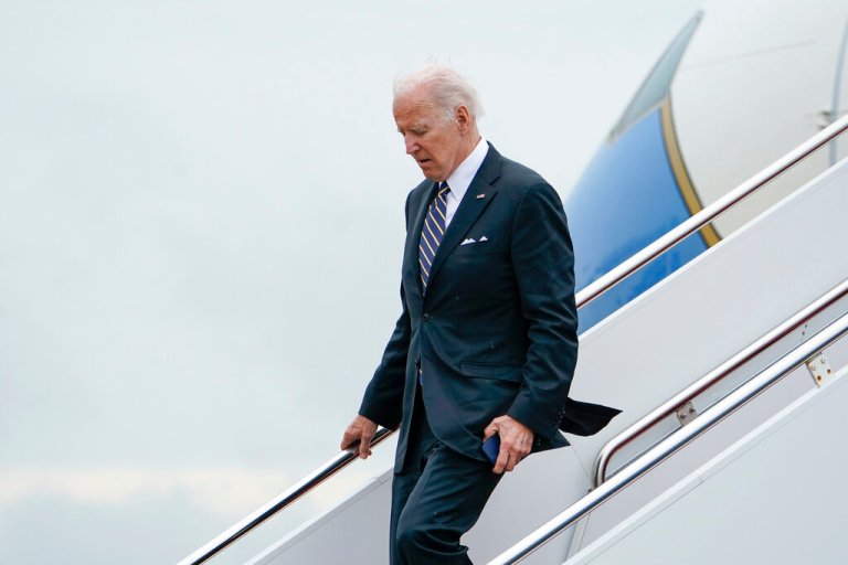 Liberals push Biden to go further on student loan forgiveness