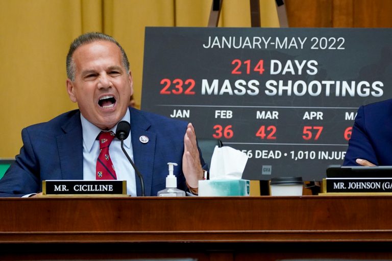 Congressman who led impeachment seeks legislation barring Trump from office