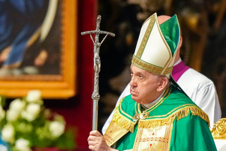 Pope Francis to appoint first two women to bishop selection committee