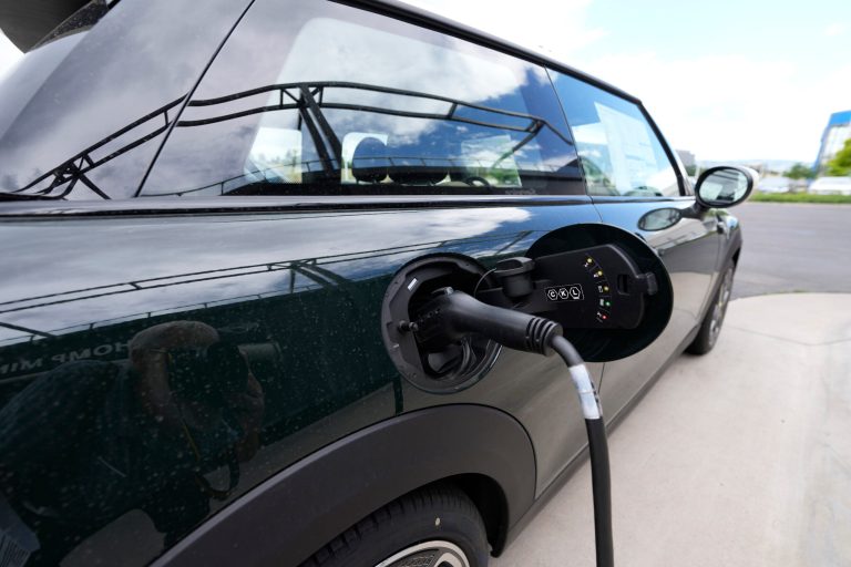 Energy Department plans $2.5B loan to battery manufacturer for three factories