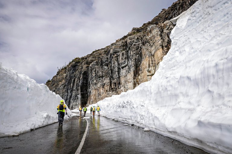 Man runs car into family near Glacier National Park and kills two with shotgun, police say