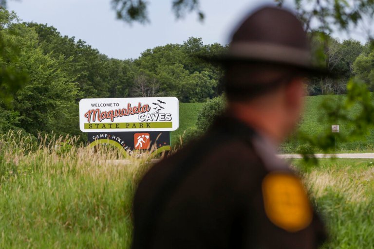 Four people found dead following shooting in Iowa