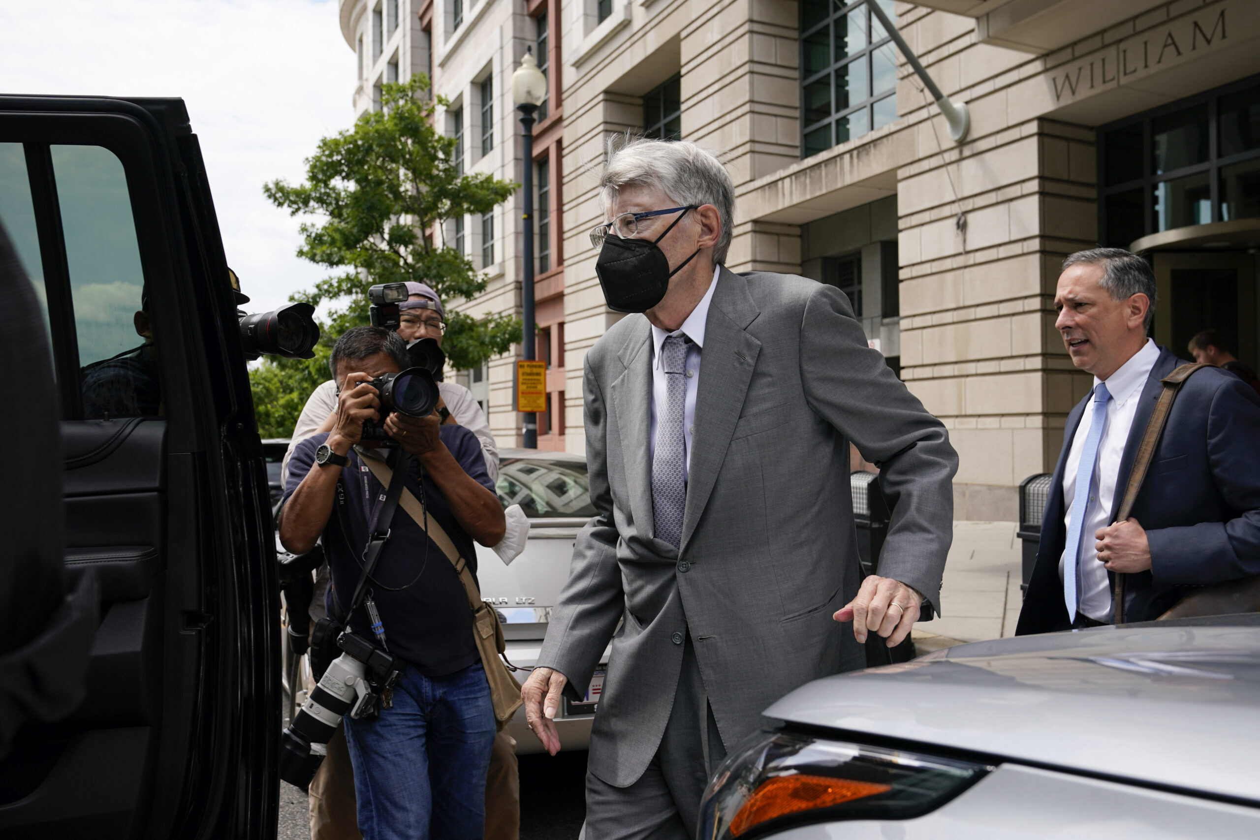 Stephen King testifies publishing merger would scare off competition