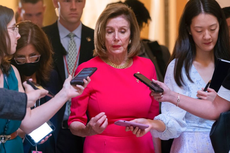 WATCH LIVE: Nancy Pelosi takes the stage to discuss future plans