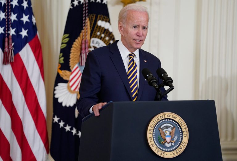 Biden unable to shake Trump as midterm election picture gets murkier