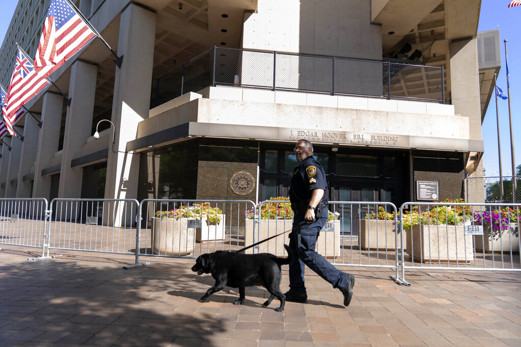 Republicans push to block creation of new FBI headquarters amid location debate