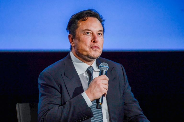 Musk delays deposition after making offer to acquire Twitter