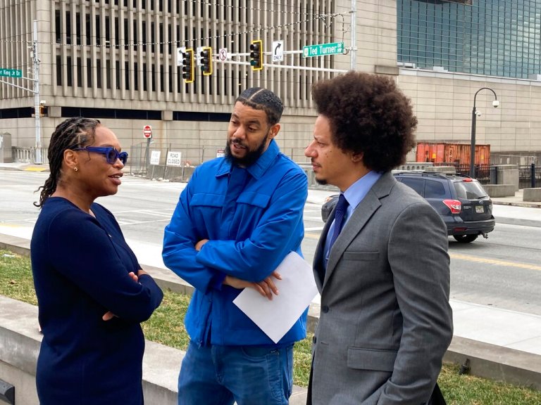 Two comedians file lawsuit over Atlanta airport’s drug search program