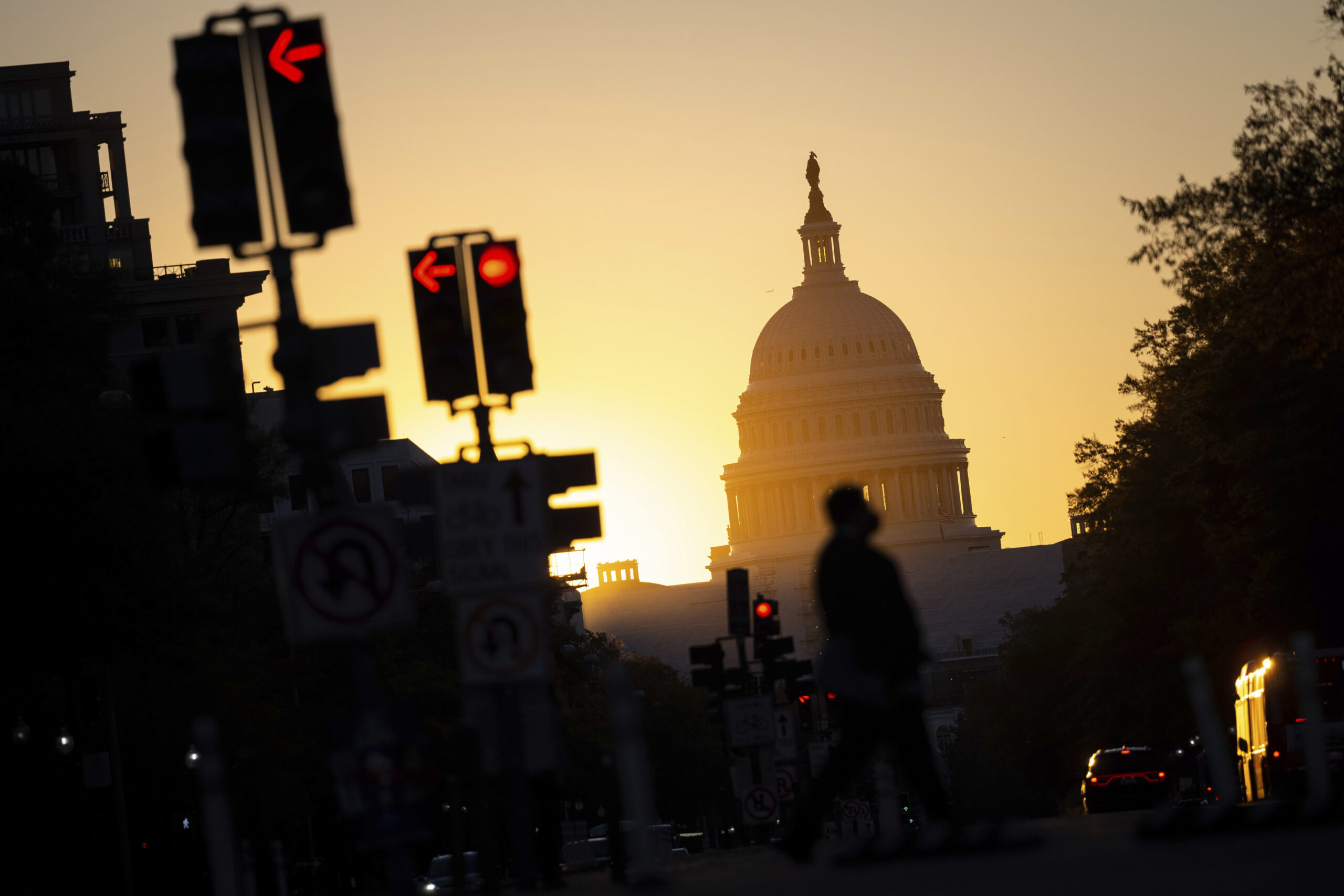 Final countdown: 10 key questions and issues looming over the midterm elections in final 10 days