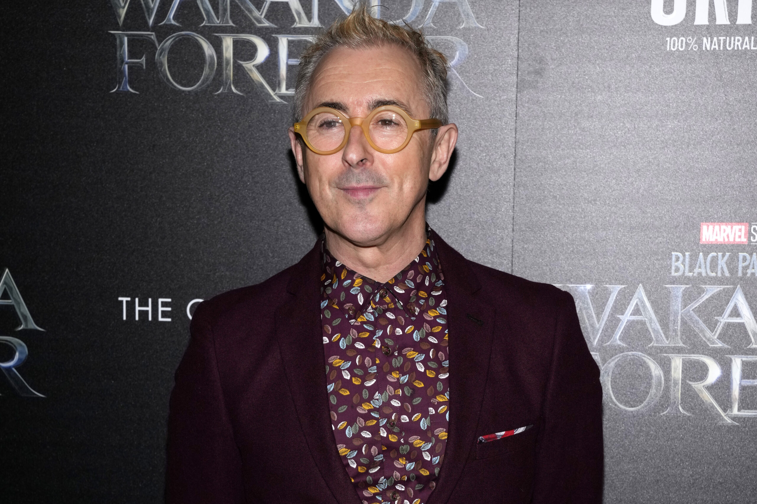 Alan Cumming returns British award to ‘toxic empire’