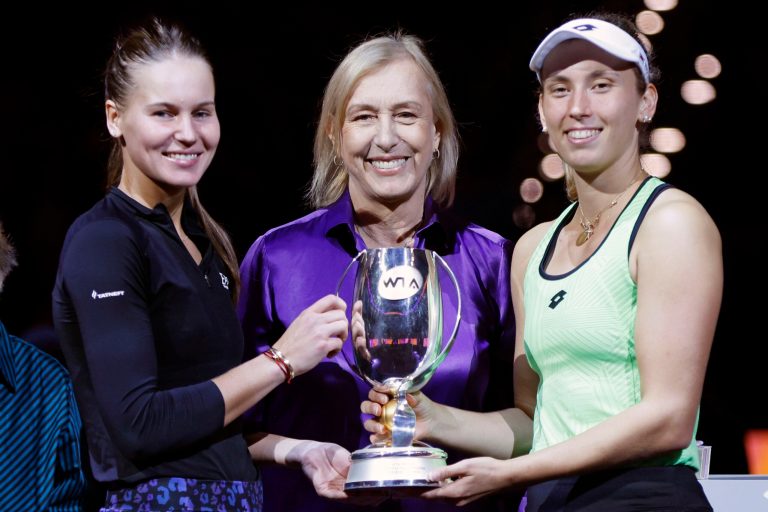Tennis star Martina Navratilova diagnosed with throat cancer, breast cancer reemerges