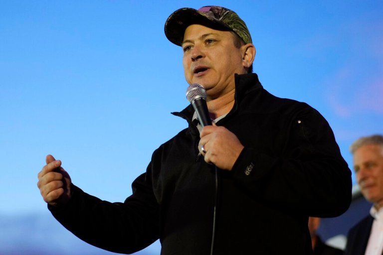 Two more Republicans come forward about breach of Air Force records