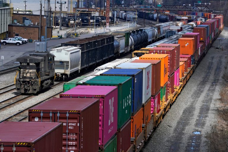 Congressional leaders move quickly to avert rail strike despite bipartisan opposition