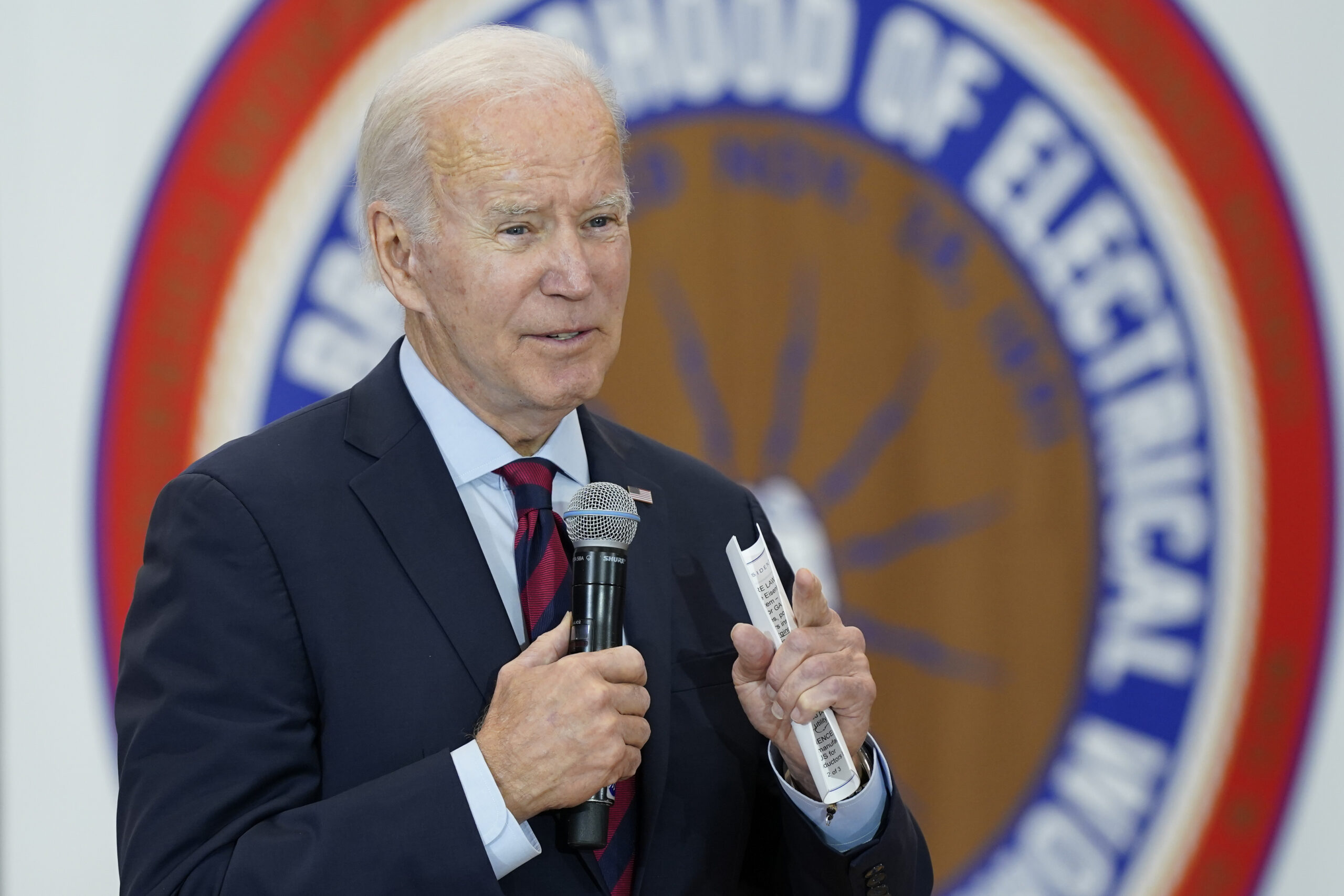 Democrats are rallying around an unpopular 80-year-old Biden