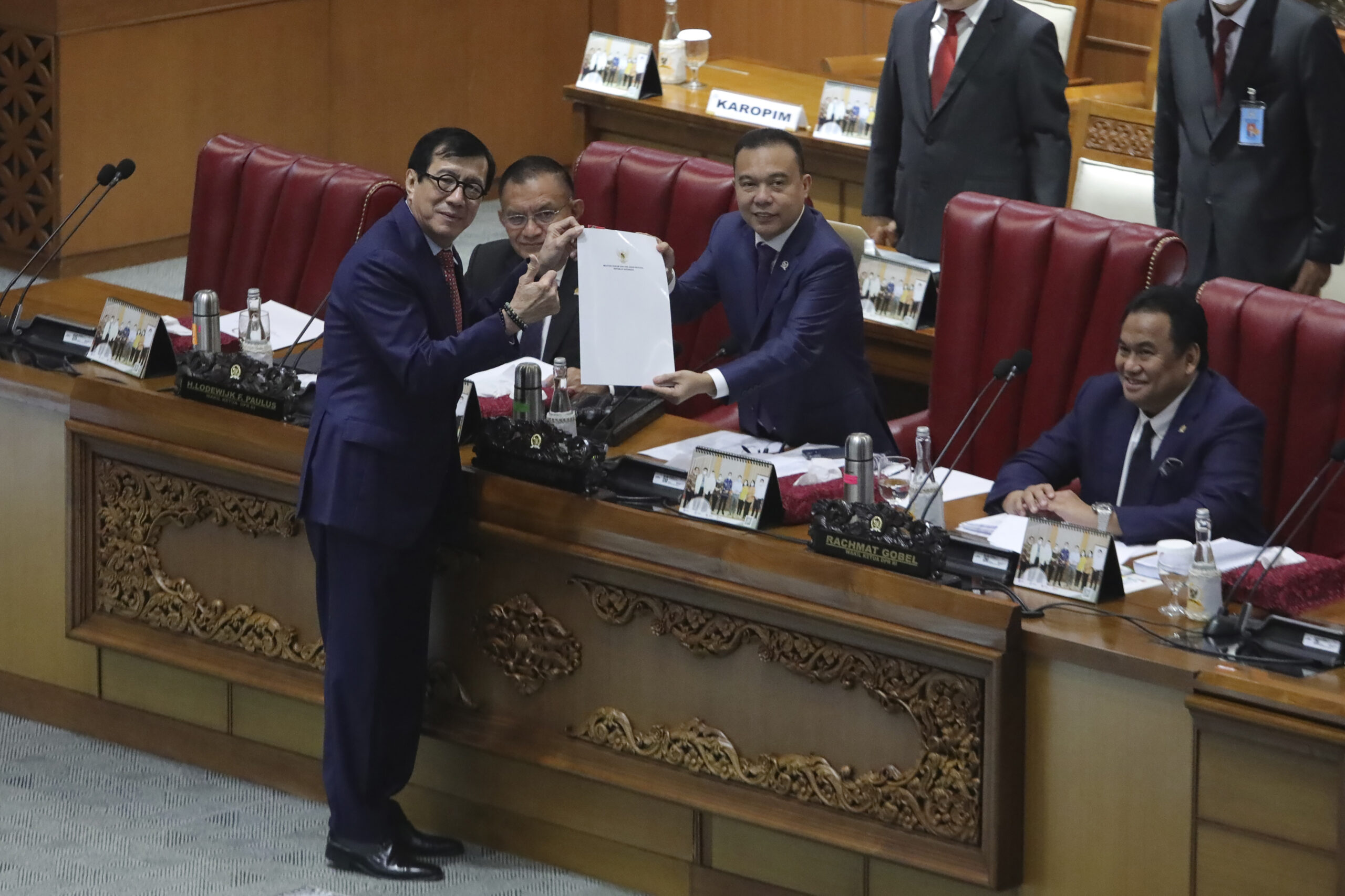 Indonesia passes law banning extramarital sex for citizens and foreigners alike