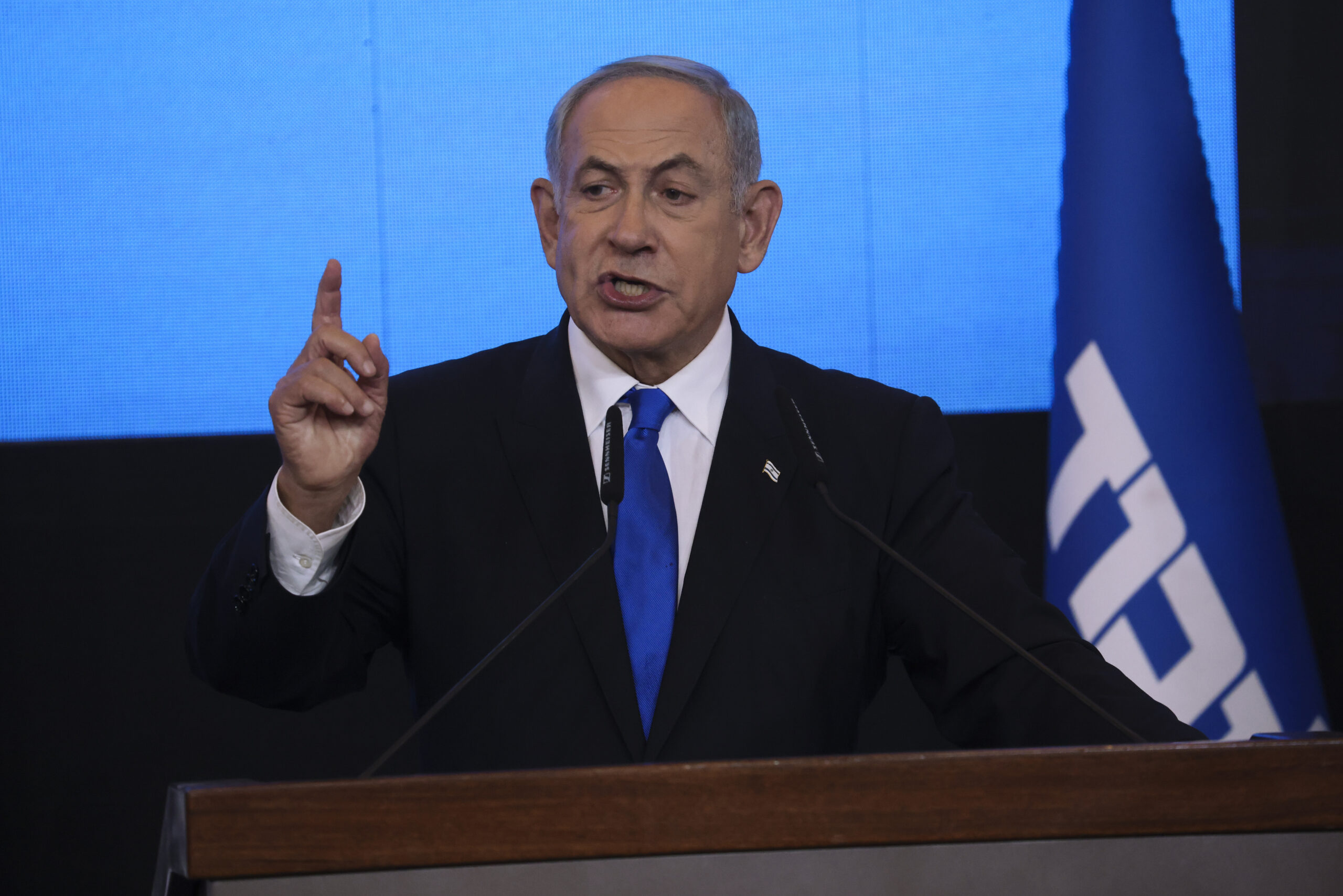 Netanyahu unveils new coalition government, ushering in return to prime ministership