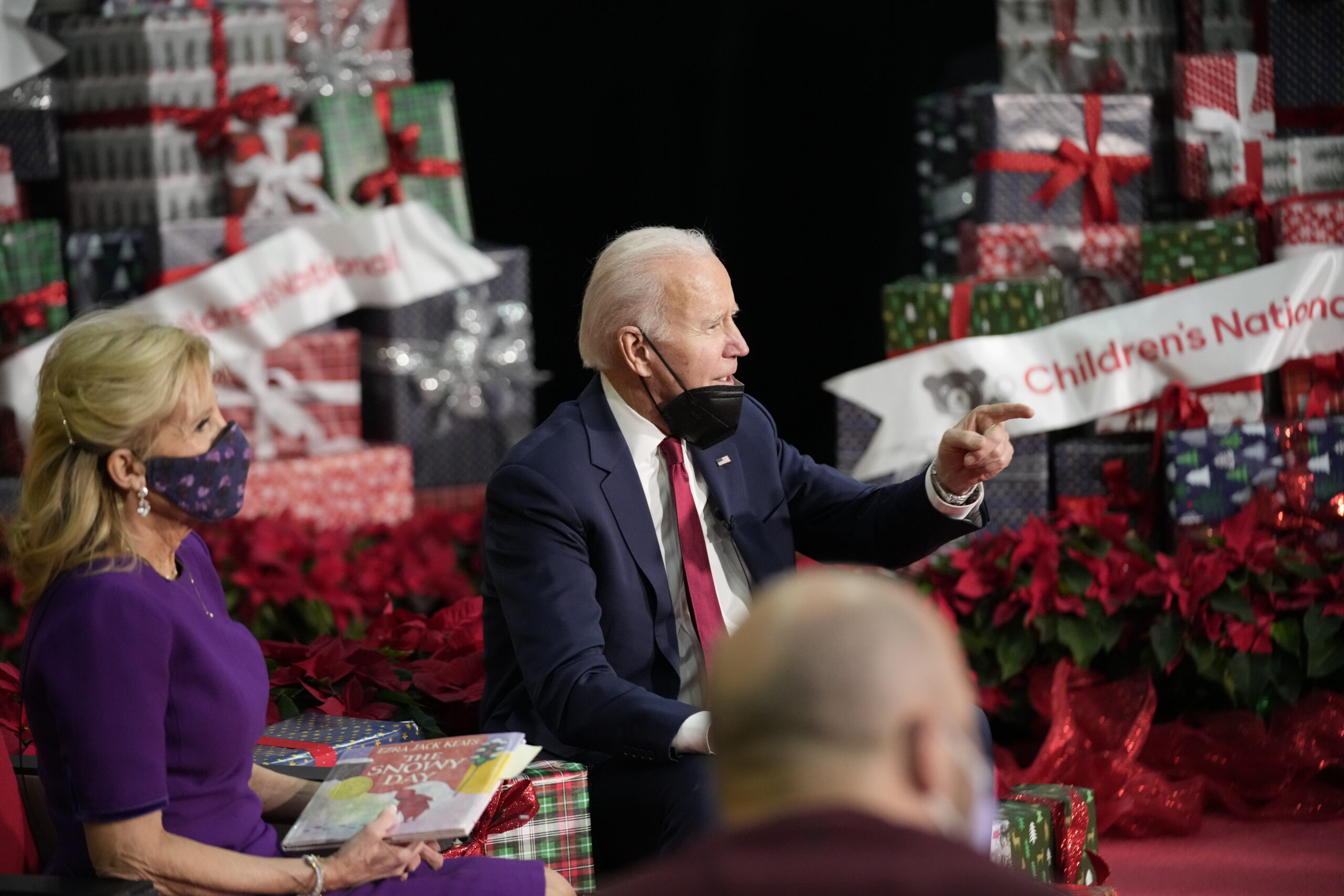 Biden begins Christmas with Mass and Italian dinner at White House