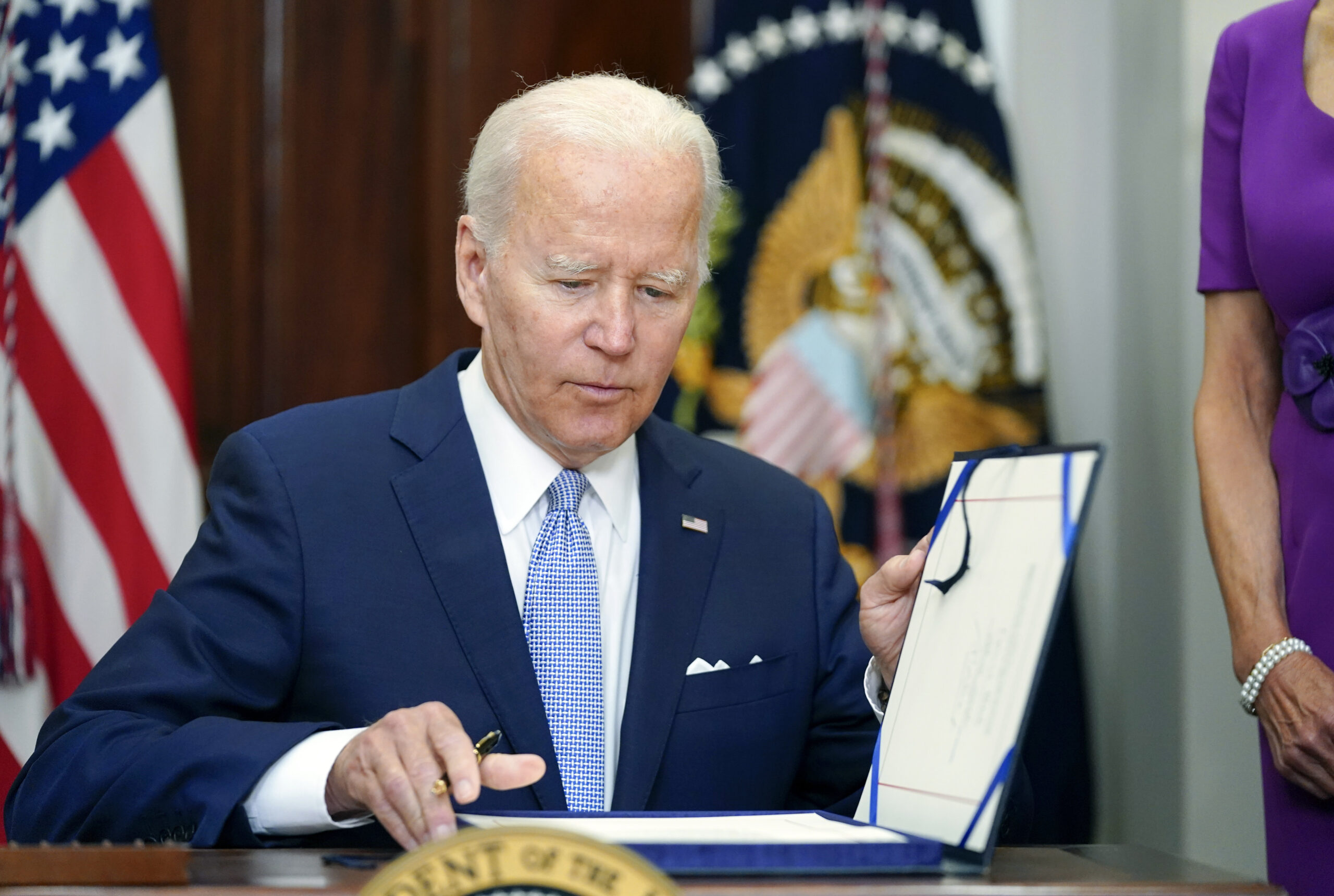 Republicans could force Biden’s first veto with fights over ESG and DC crime law
