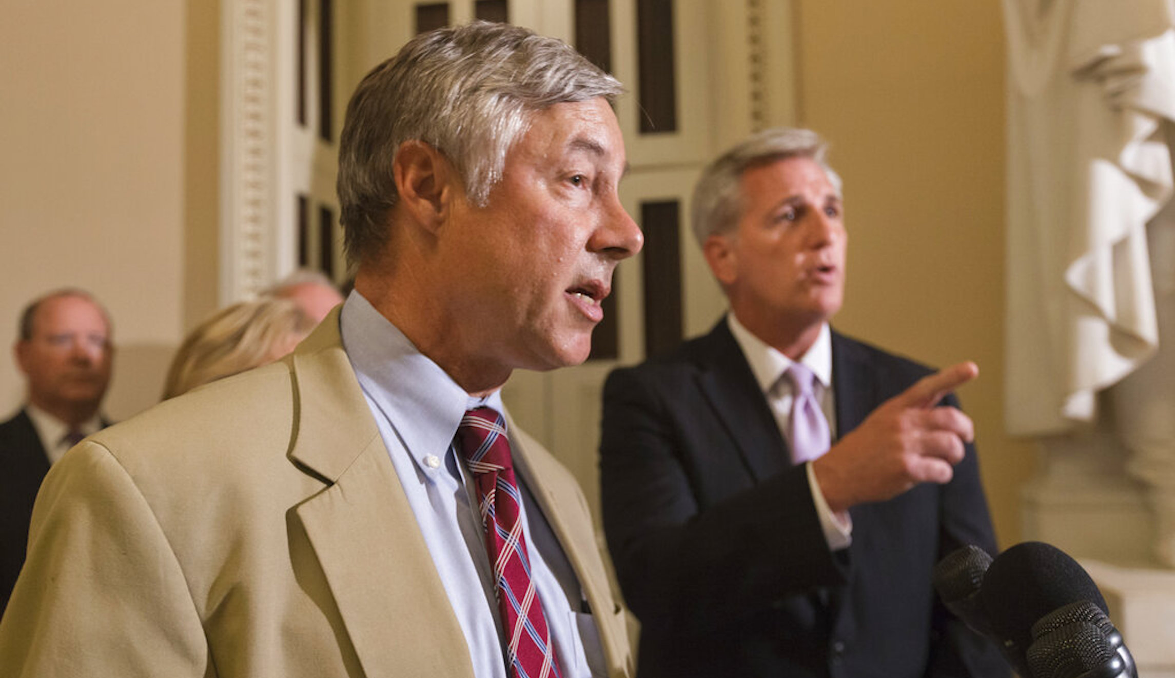 Outgoing GOP lawmaker warns McCarthy needs hefty majority to be effective House speaker
