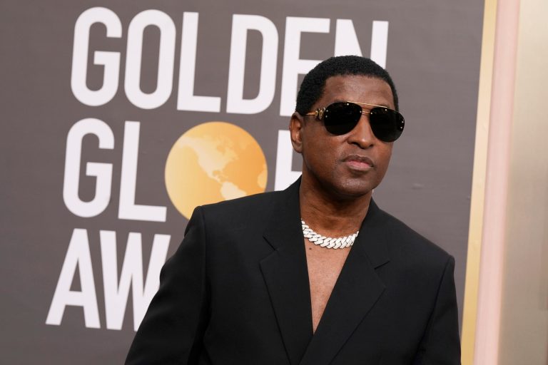 Super Bowl 2023: Babyface performs ‘America the Beautiful’