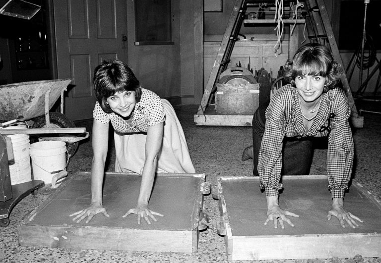 SEE IT: Ron Howard and others react to death of Laverne & Shirley actress Cindy Williams