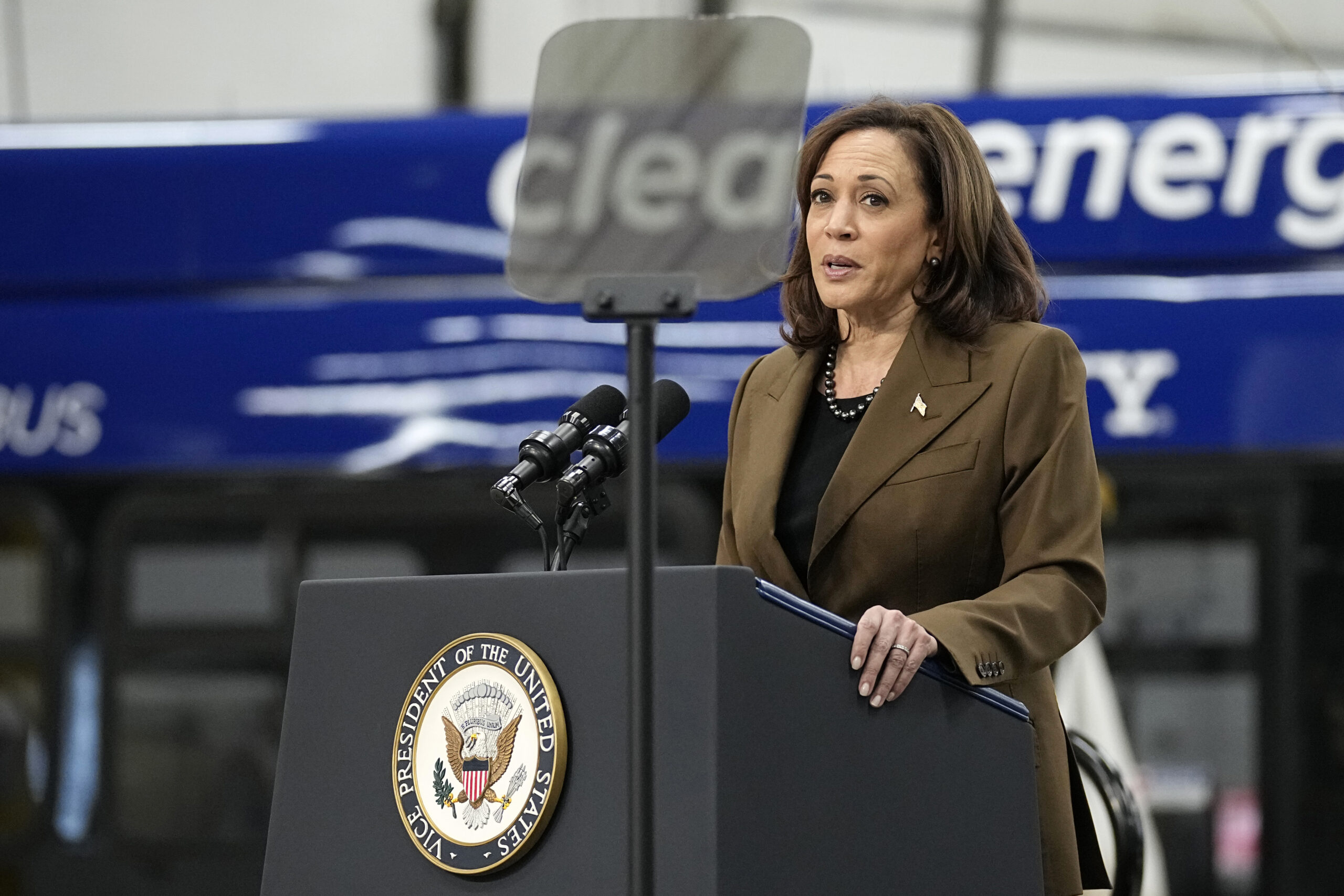 Democrats move to shore up ‘albatross’ Kamala Harris ahead of 2024 campaign