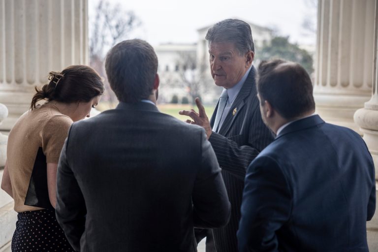 Manchin 2024 intrigue keeps West Virginia centrist in limelight