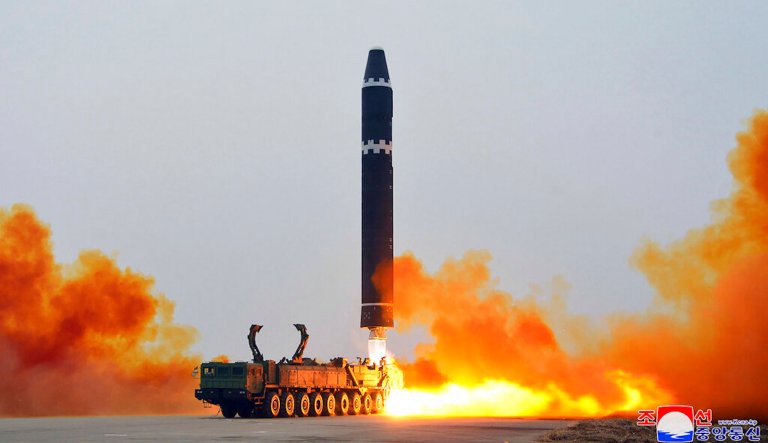 North Korea fires missile as US, S. Korea prepare for drills