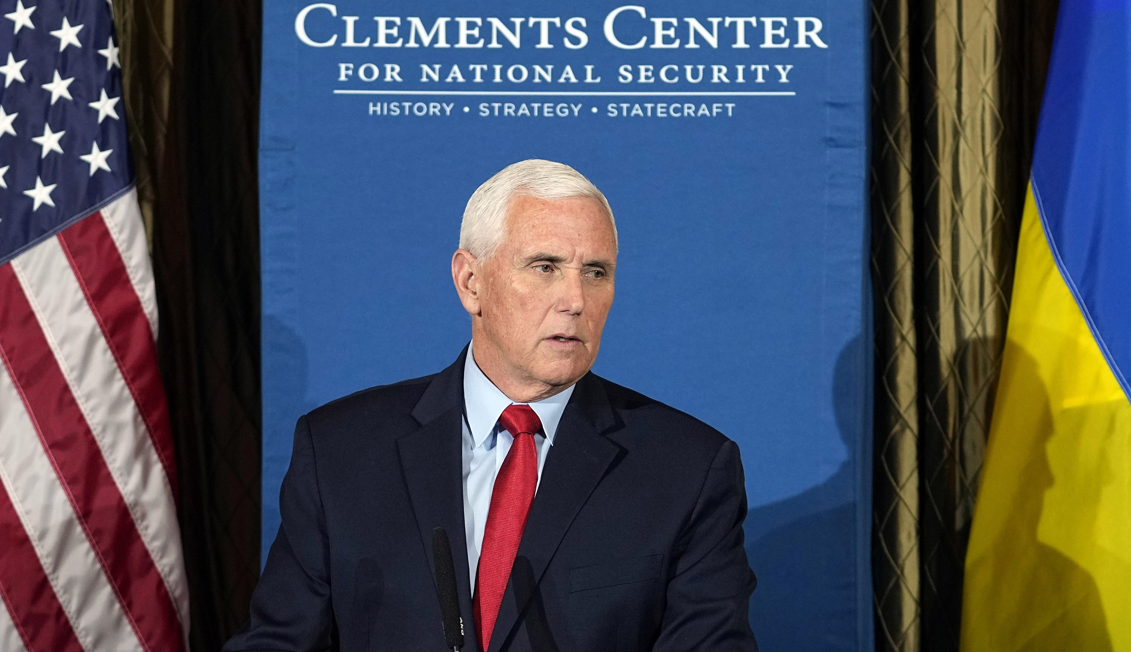 Mike Pence shows political courage by supporting Ukraine
