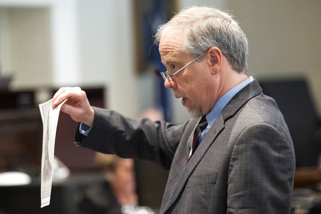 Alex Murdaugh trial: Disbarred lawyer shot wife as she was ‘running to her baby,’ prosecutors say