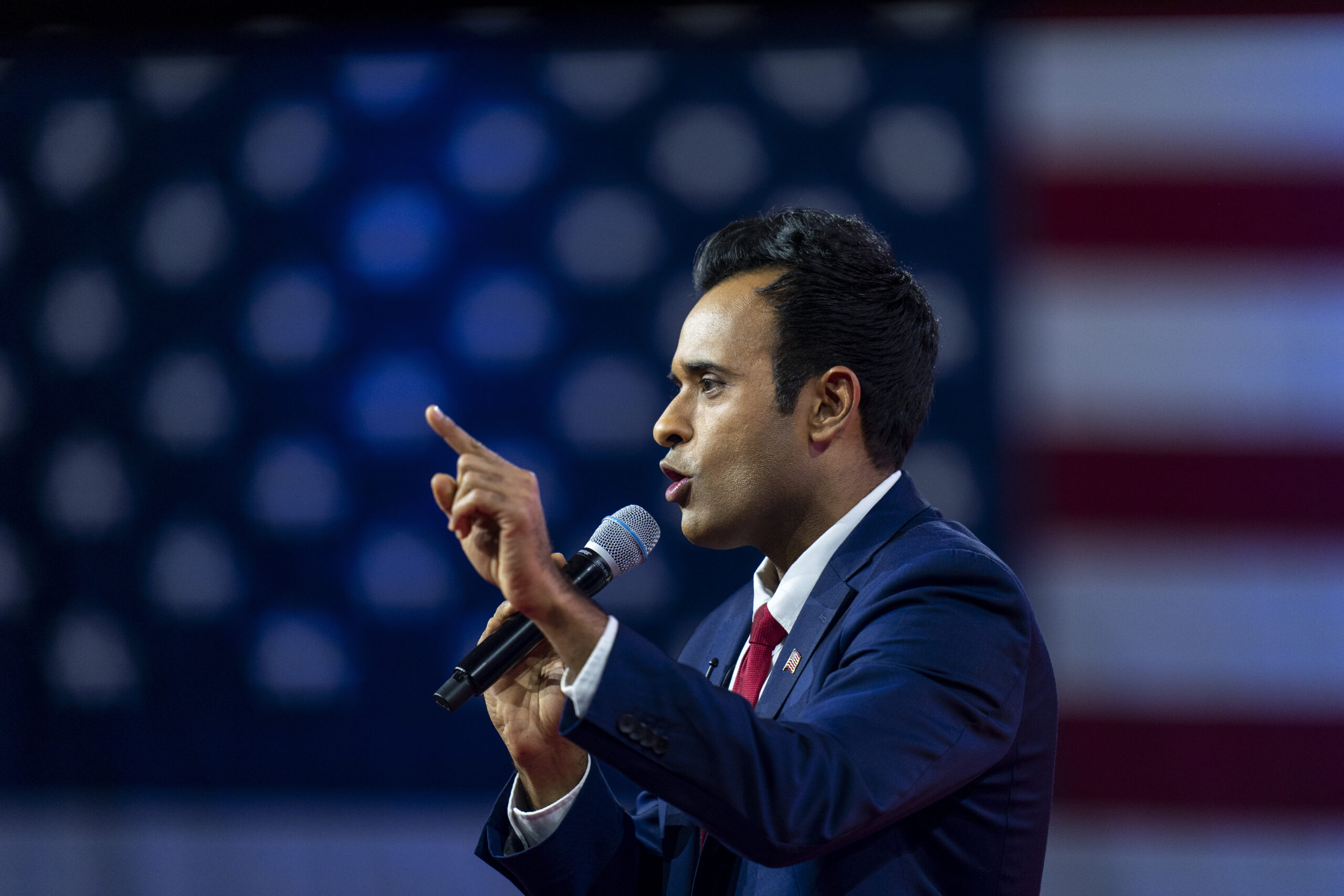 Ramaswamy slams LinkedIn account restriction error as ‘laughable’