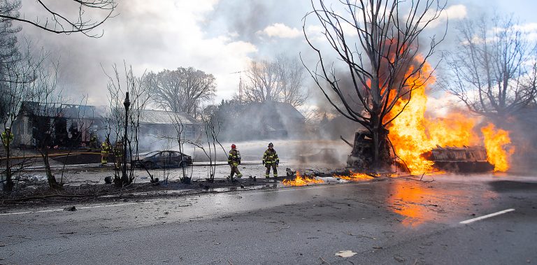 Huge fireball takes over Maryland highway as gas tanker crash kills driver