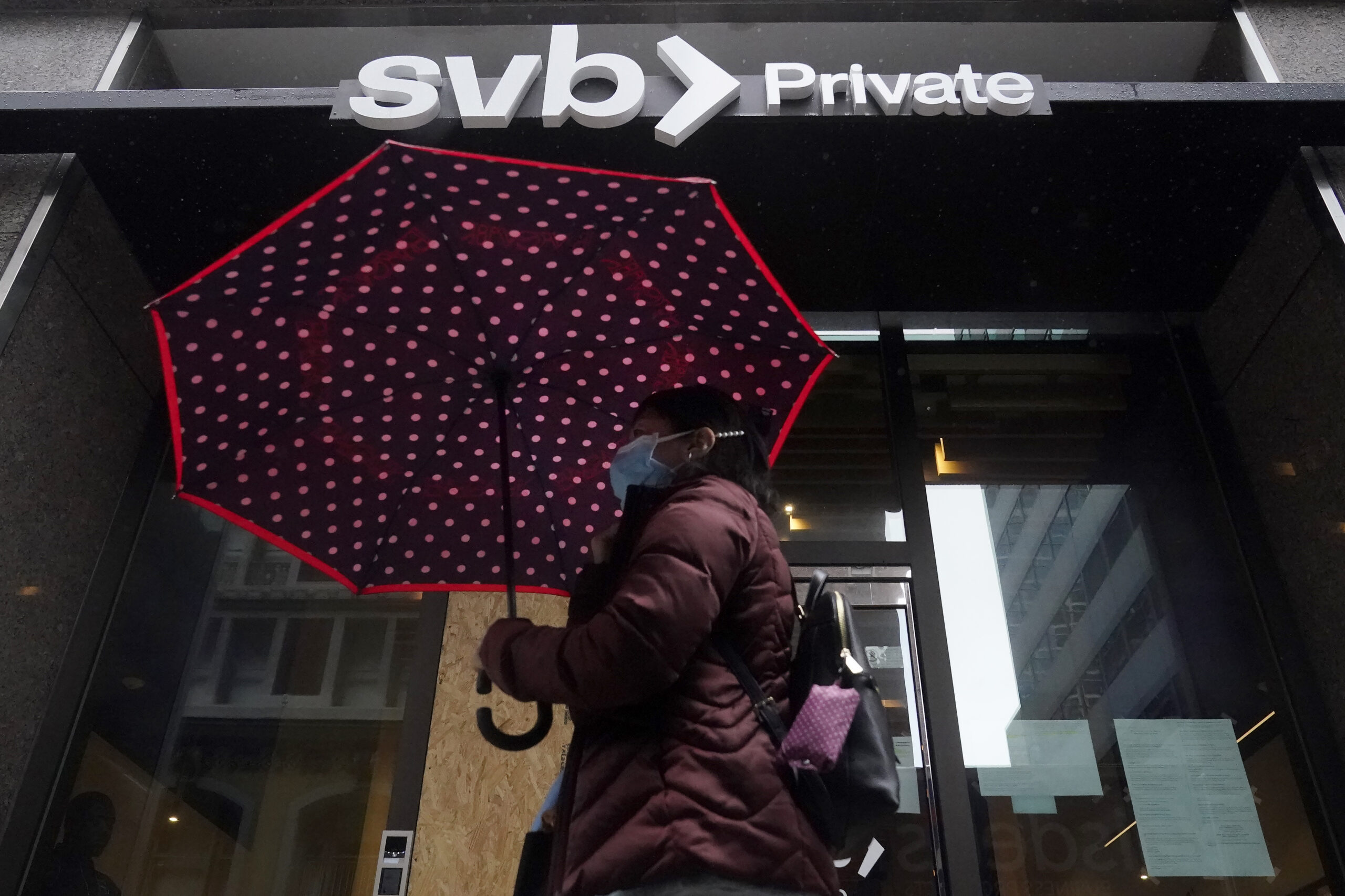 Congress debates lifting the limit on insured bank deposits after SVB crash