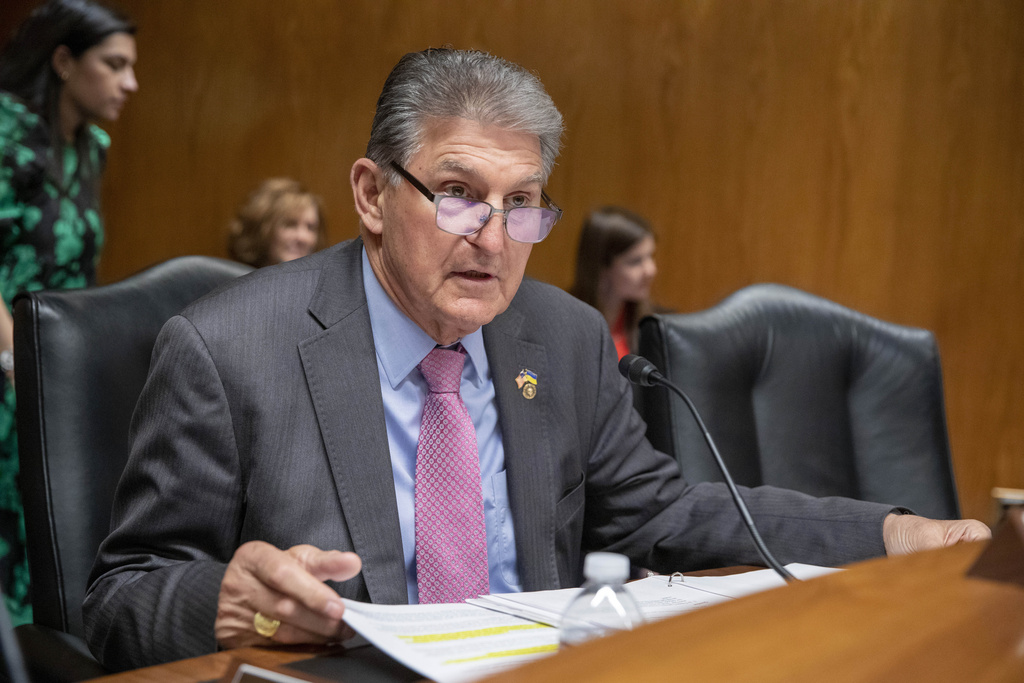 Manchin leads vulnerable Senate Democrats in push against a Biden green energy plan