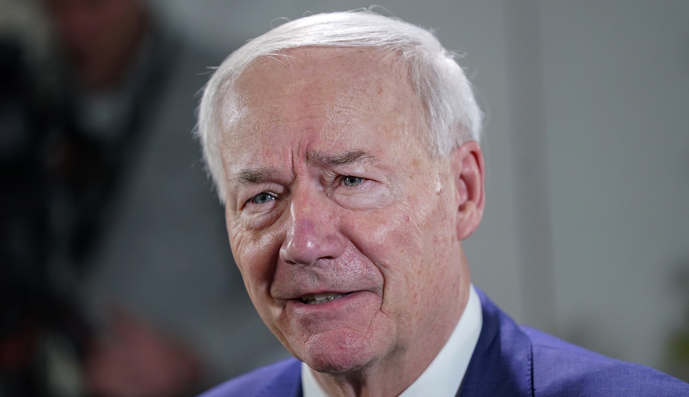 Asa Hutchinson needs a reason for running