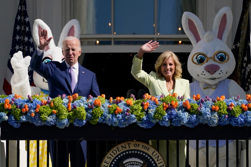 Bidens host ‘EGGucation’-themed White House Easter Egg Roll