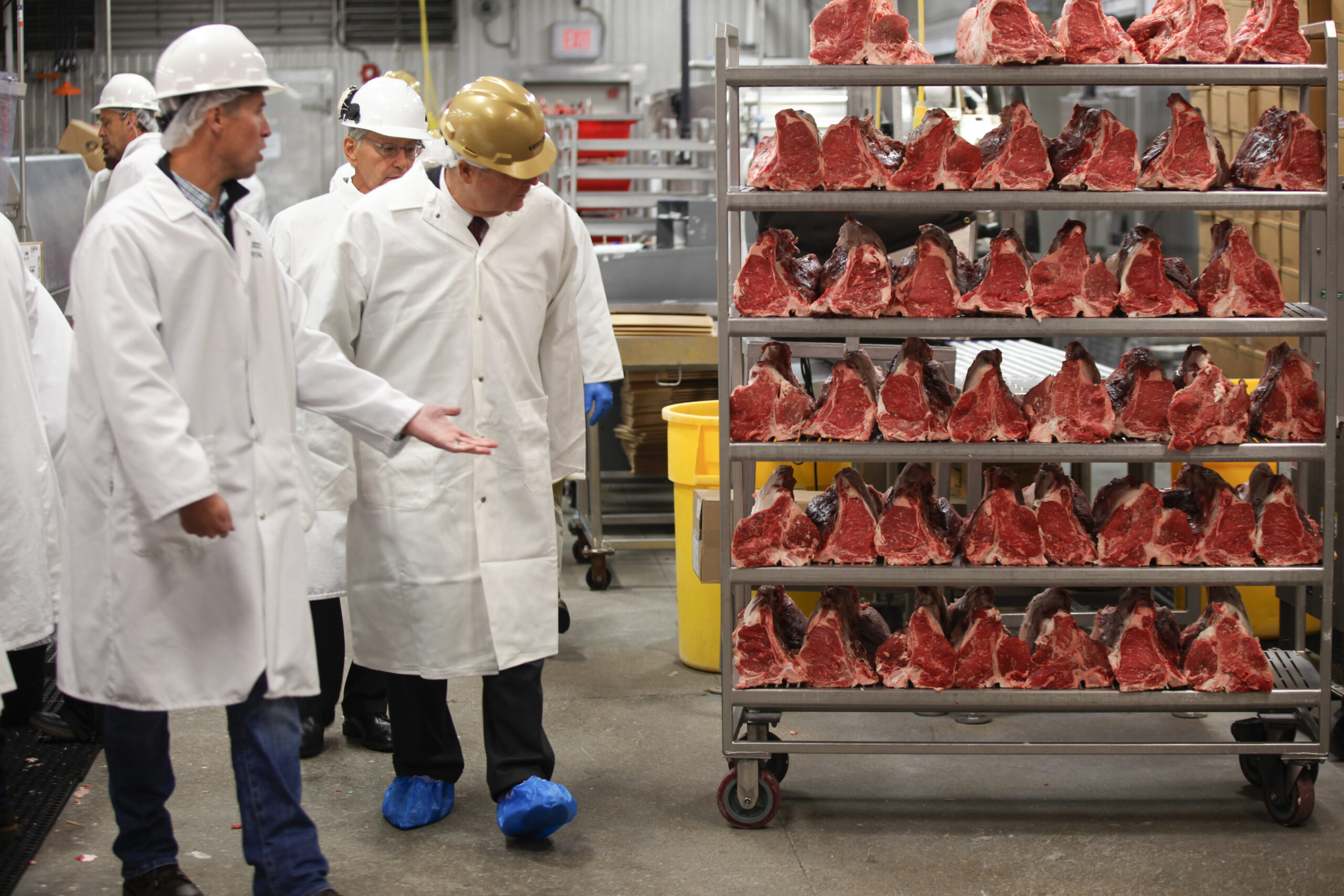 States relax child labor laws amid tight labor market: ‘Benefits to kids’