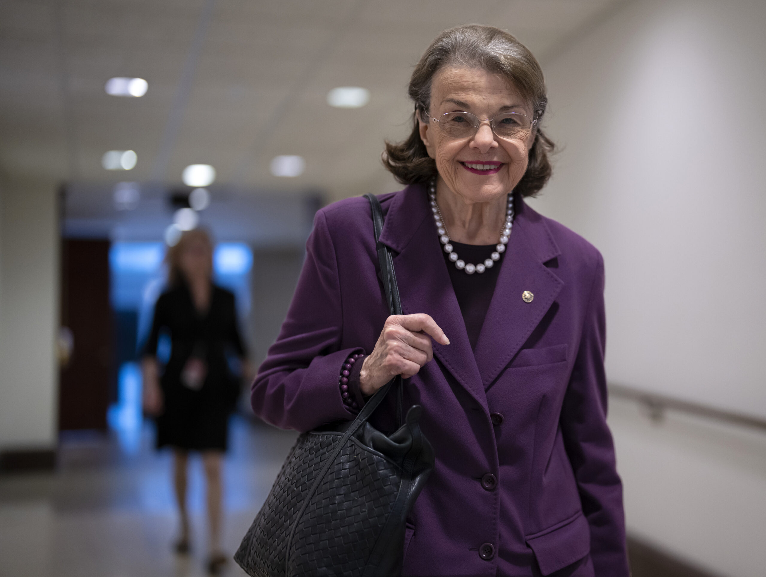 Feinstein asks for temporary replacement on Judiciary Committee